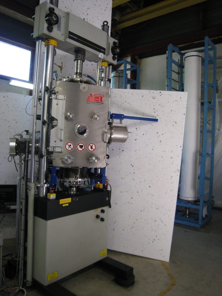 1500°C Induction furnace for traction, compression, fatigue