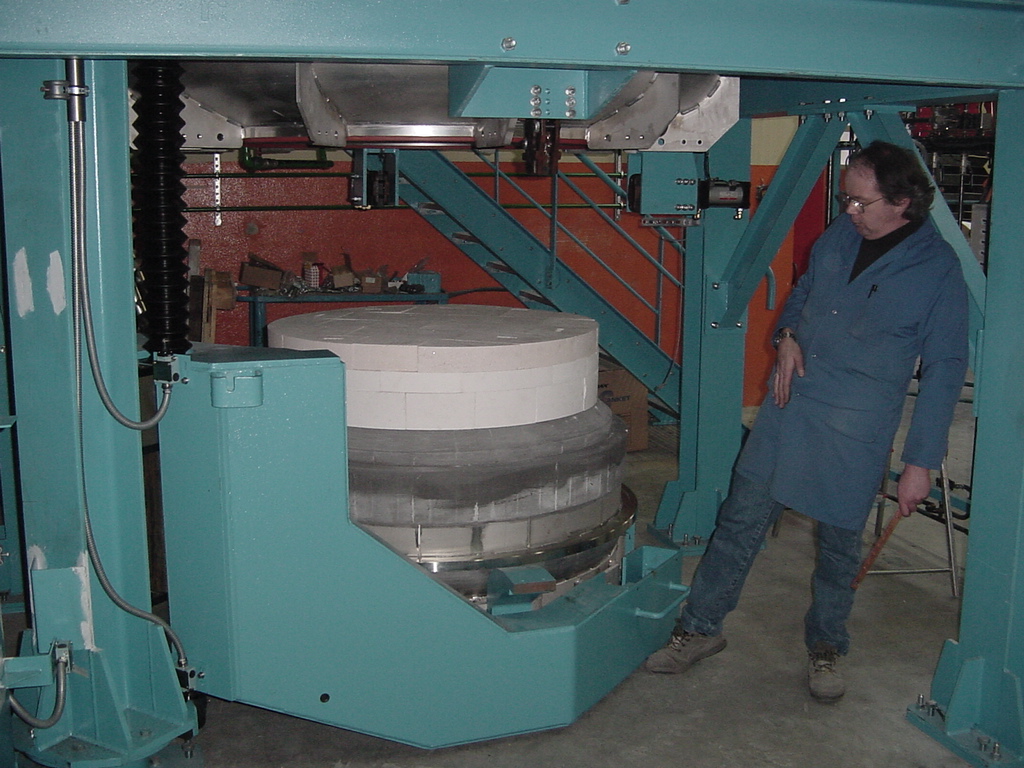 1800°C Bottom loading furnace Large capacity